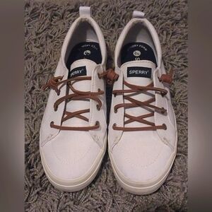 Women's Crest Vibe Canvas Sneakers Size 9.5